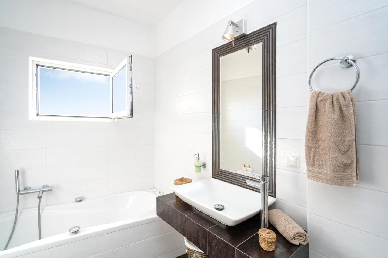 Mira Sitia Luxury Apartment Екстер'єр фото