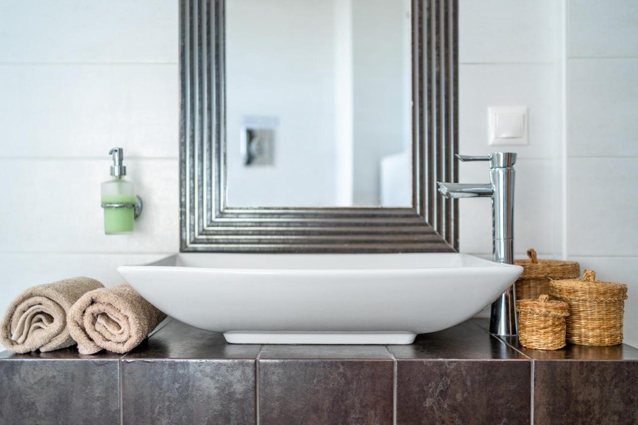 Mira Sitia Luxury Apartment Екстер'єр фото